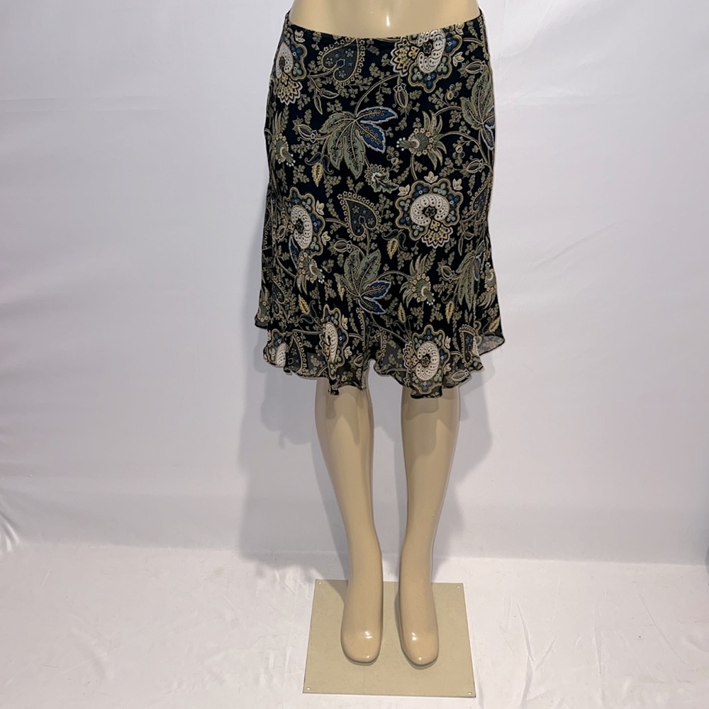 Seaver black paisley floral pattern skirt!